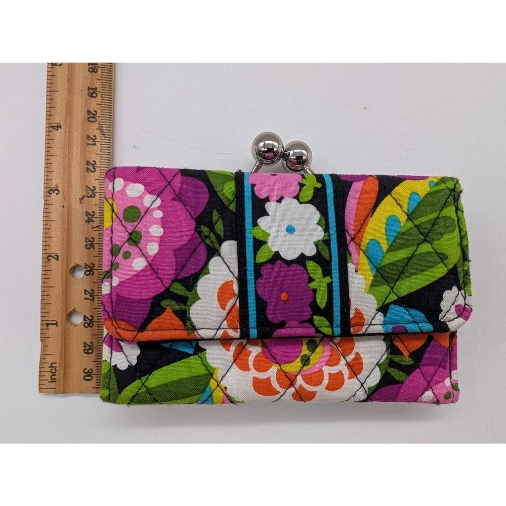 Vera Bradley Rhythm and Blues Quilted Cotton Trifold Kisslock Wallet Floral